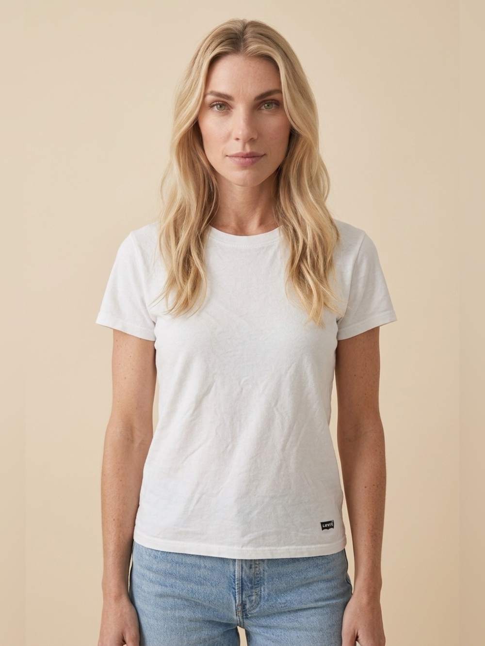 Levi's Short Sleeve Crewneck Tee - Size Small